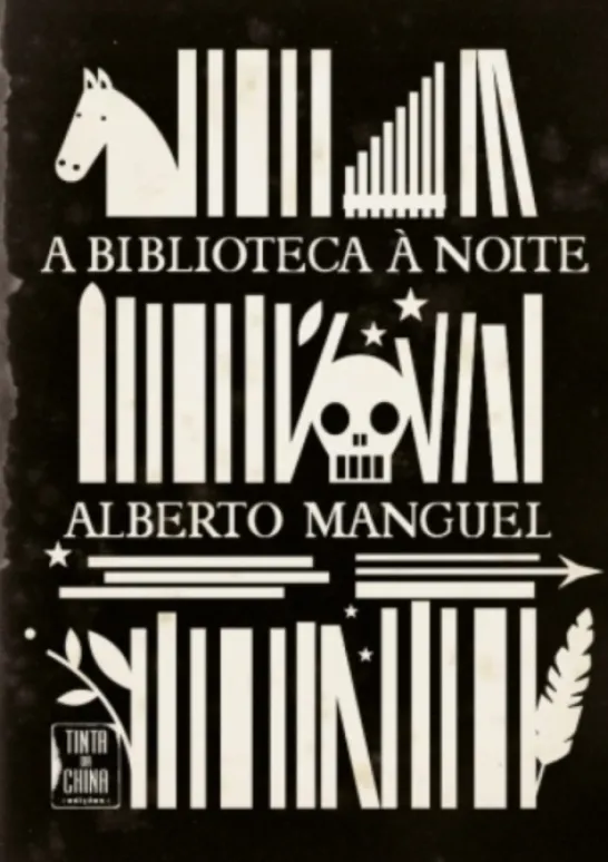 A Biblioteca à Noite